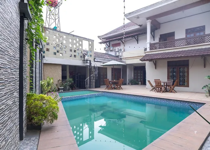 Oyo 1421 Kasmaran Guest House Syariah Jakarta